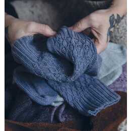 52 Wochen Socken stricken. Die schönsten Stricksocken internationaler Designerinnen des Laine Magazines