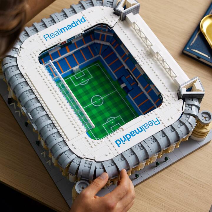 LEGO Icons Stadio del Real Madrid – Santiago Bernabéu (10299, Difficile da trovare)