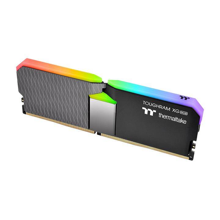 THERMALTAKE Toughram XG R016R432GX2-3600C18A (2 x 32 GB, DDR4 3600 MHz, DIMM 288-Pin)